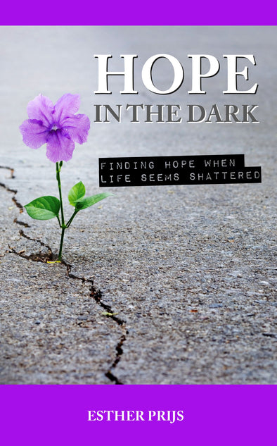 Hope in the dark - Esther Prijs (Paperback)